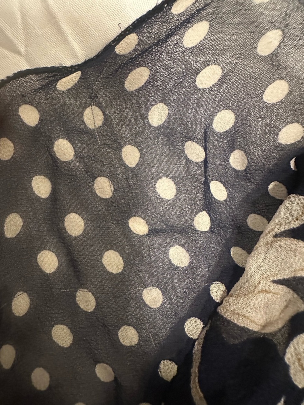 Lauren Ralph Lauren Floral 💯 Silk Scarf Black and Cream, polka dots - Picture 14 of 15